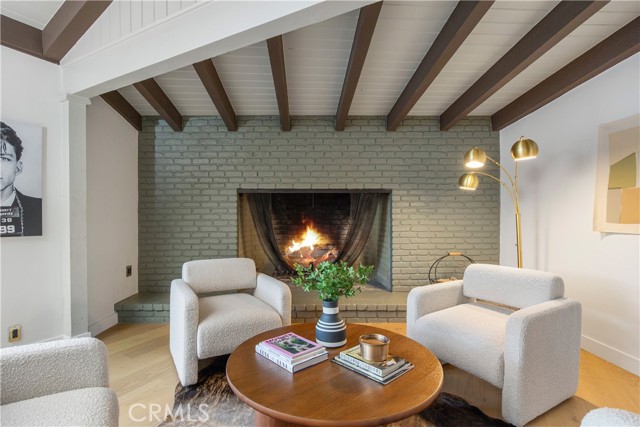 Detail Gallery Image 6 of 53 For 1430 La Perla Ave, Long Beach,  CA 90815 - 4 Beds | 3/1 Baths
