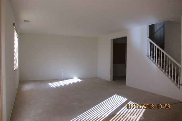 Detail Gallery Image 13 of 20 For 38209 Divot Dr, Beaumont,  CA 92223 - 4 Beds | 3/1 Baths