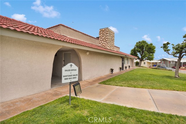 2494 Main Street, Barstow CA: https://media.crmls.org/medias/beedd951-f435-4447-897e-1ad2d5230c50.jpg