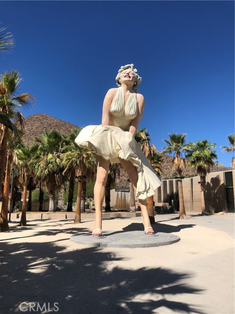 277 E Alejo Rd #204, Palm Springs, CA 92262