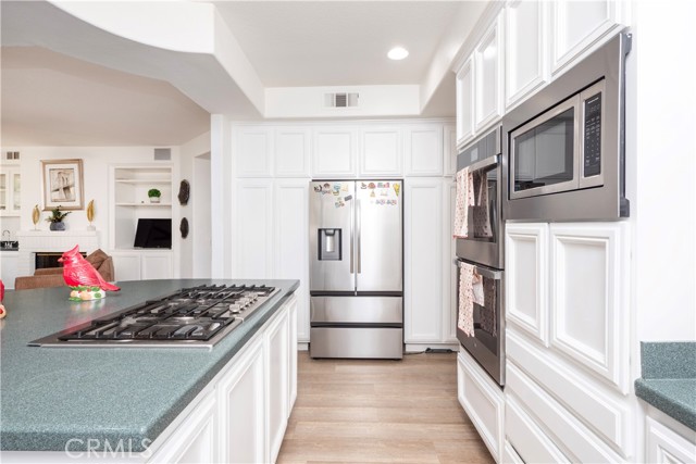 5 Encinal, Lake Forest CA: https://media.crmls.org/medias/beeff412-f60a-434e-b43b-9d34dcf68782.jpg