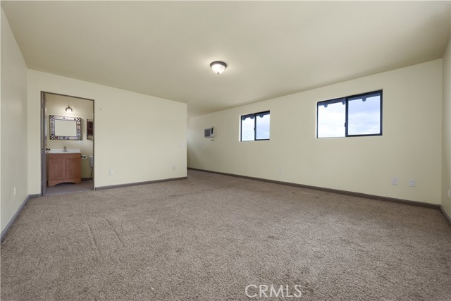 30721 Condor Place, Tehachapi CA: https://media.crmls.org/medias/bef01410-9efd-453a-a5f7-e06a154cdb83.jpg