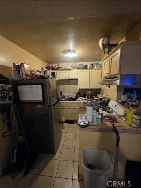 602 E Wilhelmina Street, Anaheim CA: https://media.crmls.org/medias/bef08dff-36a6-4dbc-bdb3-0c597a778154.jpg