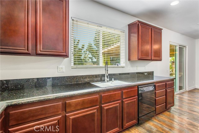 16873 Valley Spring Drive, Riverside CA: https://media.crmls.org/medias/bef09b4e-2f2f-4d7a-8a21-fa017223007d.jpg