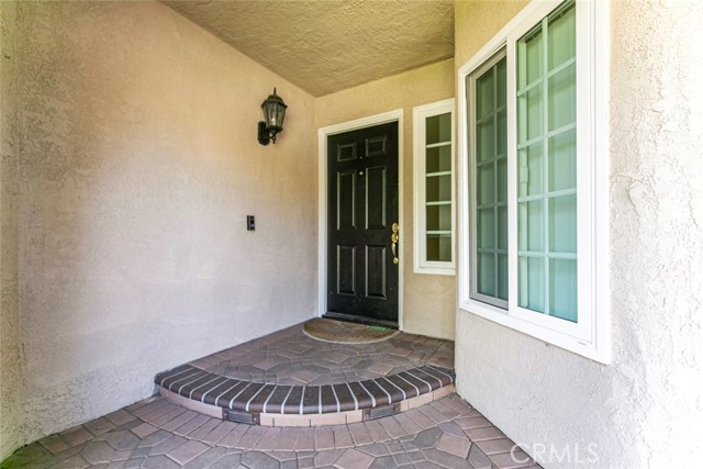 Detail Gallery Image 4 of 51 For 10928 Meseta Ave, Shadow Hills,  CA 91040 - 4 Beds | 3 Baths