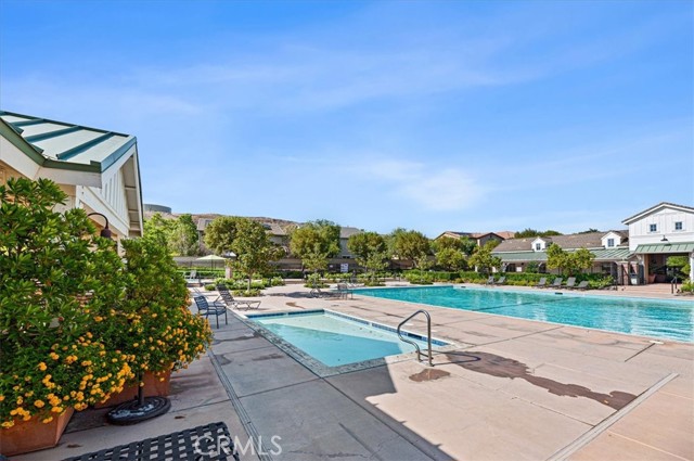 22517 Skipping Stone Drive, Saugus CA: https://media.crmls.org/medias/bef27630-ab6a-4e4a-bec8-fba5162dc66f.jpg