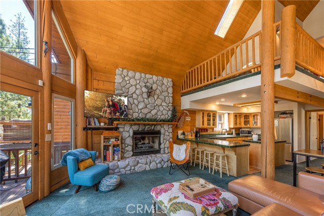 42816 Monterey Street, Big Bear Lake CA: https://media.crmls.org/medias/bef3ef1d-85da-43ff-838a-23ef086c4d9e.jpg