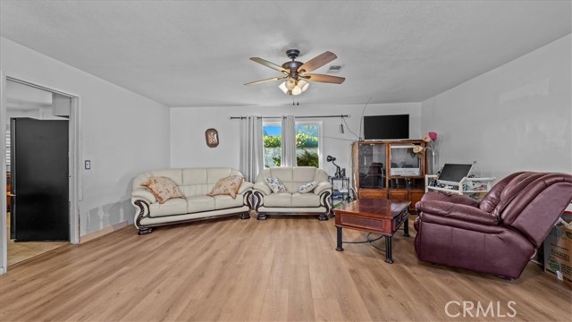 Detail Gallery Image 10 of 27 For 2918 Gladstone, Pomona,  CA 91767 - 3 Beds | 2 Baths