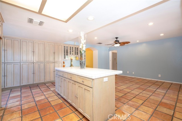 18119 Calvert Street photo 13