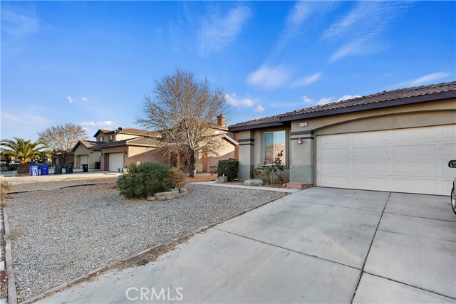 Detail Gallery Image 1 of 23 For 11753 Tara Ln, Adelanto,  CA 92301 - 4 Beds | 2 Baths