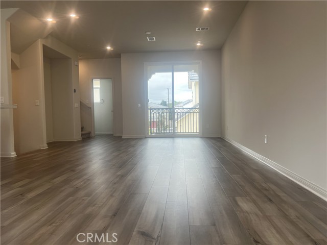2131 Cumberland, Pomona CA: https://media.crmls.org/medias/bef5389f-d480-49c4-a56c-0bfa63ec6cc8.jpg