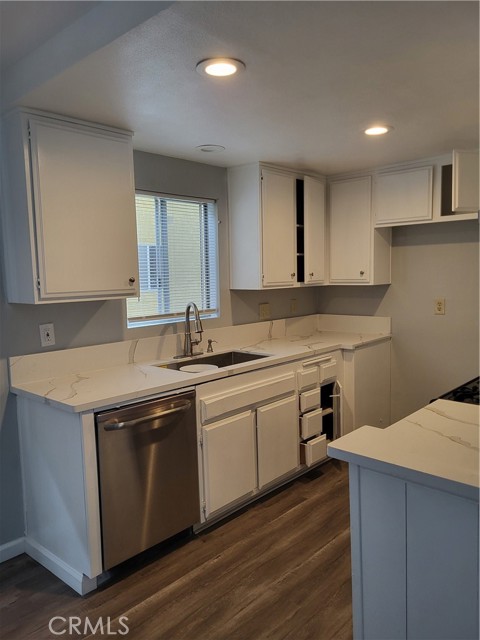 Detail Gallery Image 7 of 14 For 15205 S Budlong Ave #19,  Gardena,  CA 90247 - 2 Beds | 2/1 Baths