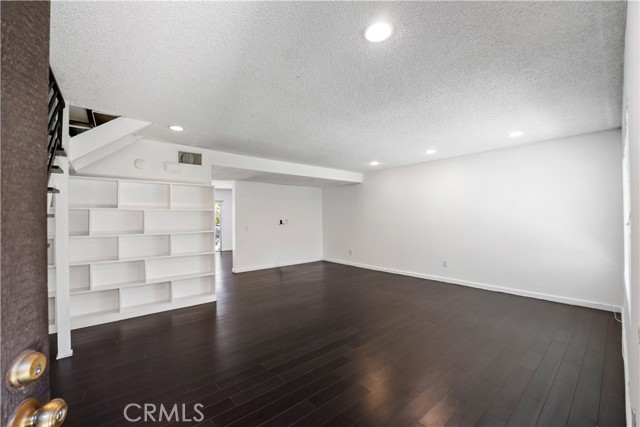 Detail Gallery Image 6 of 28 For 20110 Cohasset St #22,  Winnetka,  CA 91306 - 3 Beds | 2/1 Baths