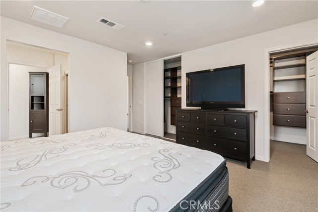Detail Gallery Image 13 of 30 For 14714 Sherman Way, Van Nuys,  CA 91405 - 4 Beds | 3/1 Baths