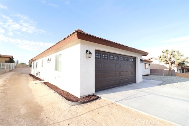 Detail Gallery Image 30 of 41 For 17912 Eucalyptus St, Hesperia,  CA 92345 - 4 Beds | 2/1 Baths