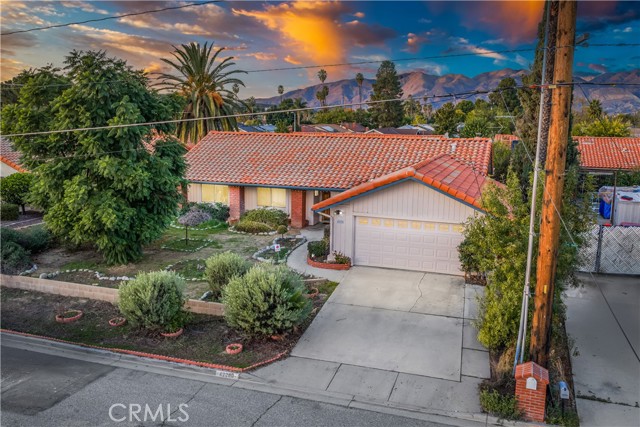 Detail Gallery Image 2 of 40 For 42290 Mayberry Ave, Hemet,  CA 92544 - 4 Beds | 2 Baths