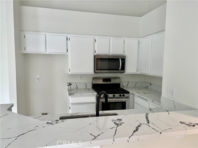 26492 Las Palmas, Laguna Hills CA: https://media.crmls.org/medias/bef7dab5-351b-42a0-bbb4-73df38bd5a13.jpg