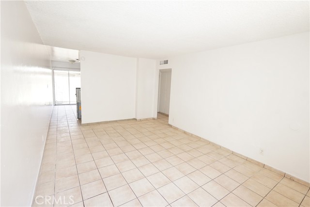 1108 Monterey Street, Bakersfield CA: https://media.crmls.org/medias/bef8418c-024c-40ae-85ed-9fd912ac8c1f.jpg