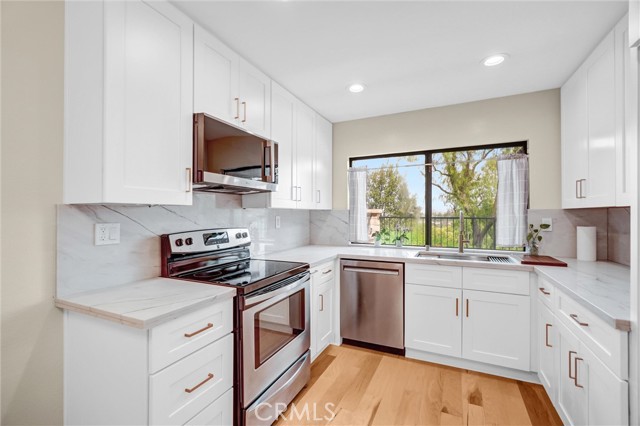 Detail Gallery Image 11 of 29 For 6031 E Ladera, Anaheim,  CA 92807 - 3 Beds | 2/1 Baths