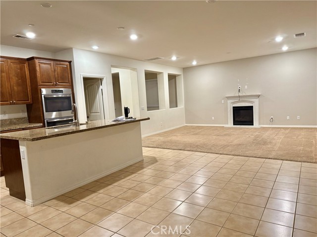 Detail Gallery Image 4 of 13 For 6857 Ripple Ct, Jurupa Valley,  CA 91752 - 5 Beds | 4/1 Baths