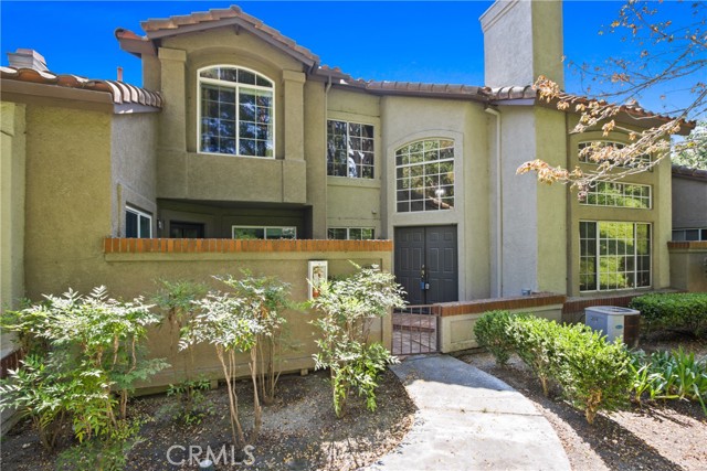 35 Wisteria Place, Aliso Viejo CA: https://media.crmls.org/medias/bef8ccbf-7959-4555-bbfb-3d7bd63246a3.jpg