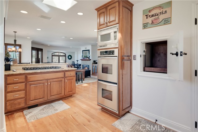 320 24th Place, Manhattan Beach, California 90266, 3 Bedrooms Bedrooms, ,3 BathroomsBathrooms,Residential,Sold,24th,SB21215481