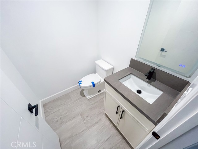 Detail Gallery Image 6 of 10 For 1774 W 37th Pl, Los Angeles,  CA 90018 - 4 Beds | 4/1 Baths