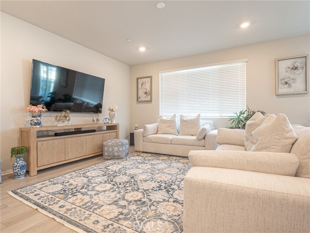Detail Gallery Image 12 of 16 For 32910 Linecroft Ct, Menifee,  CA 92584 - 4 Beds | 3 Baths