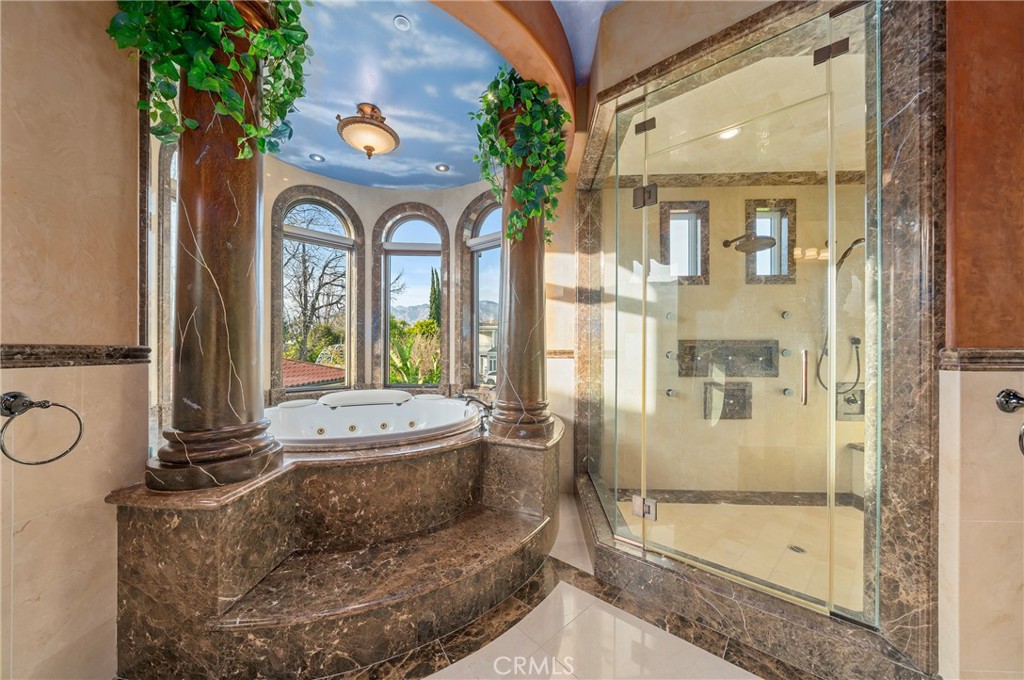 https://media.crmls.org/medias/bef9fa6d-156a-4327-8bf8-988f3679eac5.jpg?preset=X-Large
