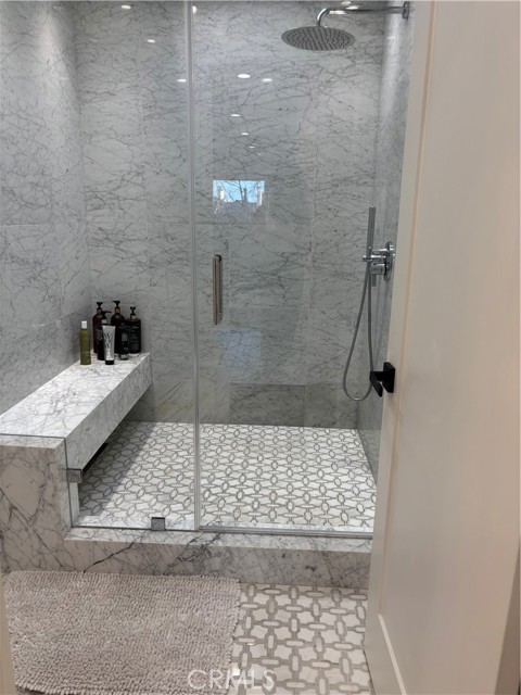 5533 Edward E Horton Lane, Encino CA: https://media.crmls.org/medias/befa2ff3-71b2-4de9-89a6-45568bde3b8c.jpg