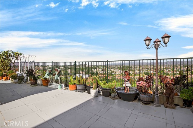 Detail Gallery Image 6 of 67 For 1921 S Mangrum Ct, La Habra,  CA 90631 - 4 Beds | 4/1 Baths