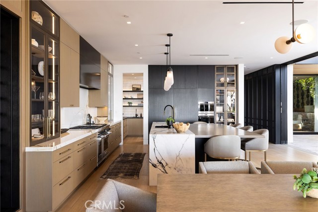 2304 Cliff, Newport Beach CA: https://media.crmls.org/medias/befa8c5e-39c6-4e9f-9d64-87f1f06a12e5.jpg