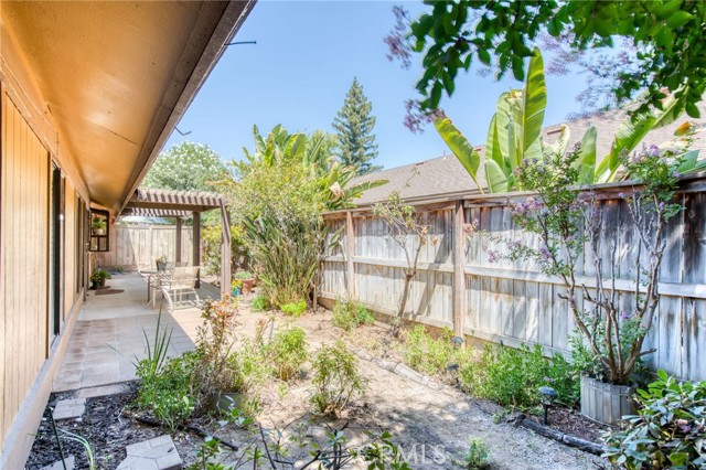 6300 N Palm Avenue, Fresno CA: https://media.crmls.org/medias/befac863-d00a-427c-a430-cc741e671c2c.jpg