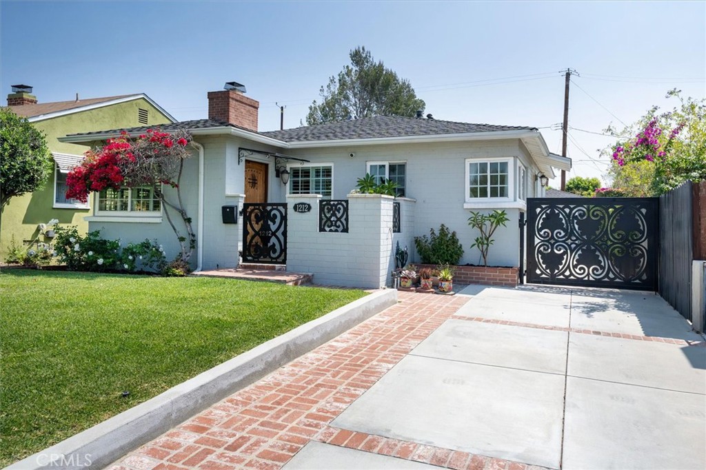 1212 N Avon Street