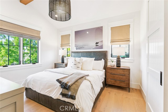 2001 Port Ramsgate Place, Newport Beach CA: https://media.crmls.org/medias/befc692a-ffdd-4861-be8e-e2f4d76c1711.jpg