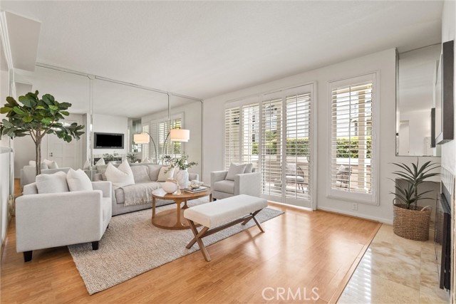 7291 Coho Dr, Huntington Beach CA: https://media.crmls.org/medias/befcf690-34f1-4037-93ec-ed7794a05134.jpg