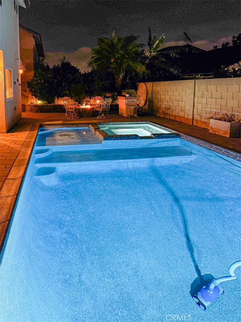 https://media.crmls.org/medias/befd70f9-1d46-4fda-b572-2366ba621fa5.jpg?preset=X-Large