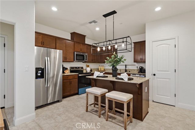 Detail Gallery Image 9 of 32 For 184 Montage Dr, Merced,  CA 95348 - 4 Beds | 2/1 Baths