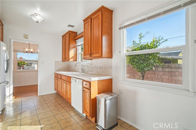 Detail Gallery Image 15 of 32 For 11761 Gail Ln, Garden Grove,  CA 92840 - 3 Beds | 1/1 Baths