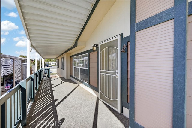 5001 W Florida, Hemet CA: https://media.crmls.org/medias/beff663b-eff6-4765-a052-c7bb935e32ac.jpg