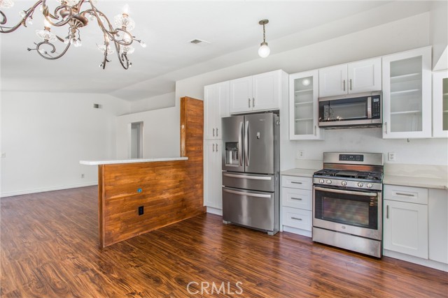 Detail Gallery Image 12 of 28 For 1812 Overland St, Colton,  CA 92324 - 3 Beds | 2 Baths