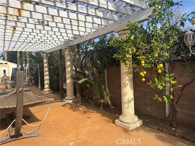 Detail Gallery Image 39 of 44 For 5092 Chimineas, Tarzana,  CA 91356 - 4 Beds | 2 Baths