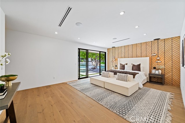 19750 Wells Drive, Woodland Hills CA: https://media.crmls.org/medias/bf006cd9-384f-4fe4-bdd1-feeb99d1e64d.jpg
