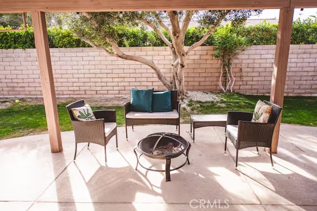Image 6 of 8 For 30319 Desert Moon Drive