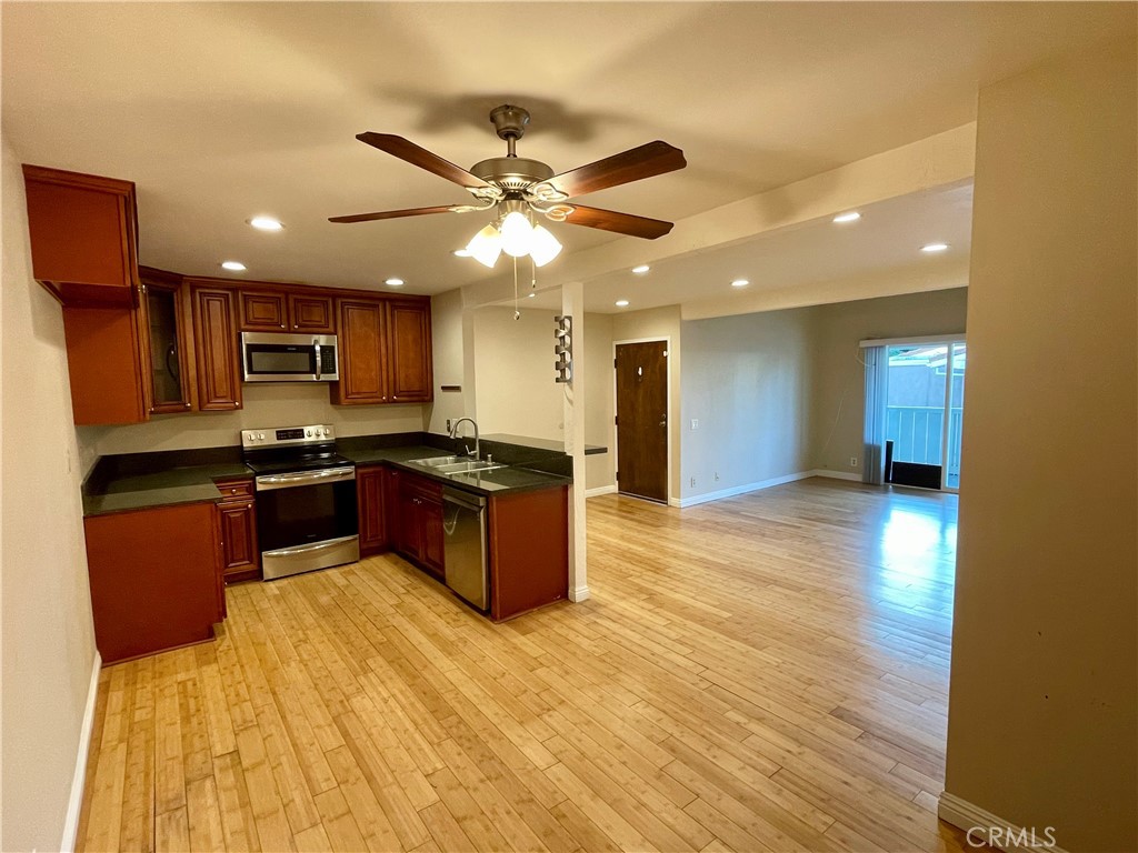 1300 Saratoga Avenue #1015