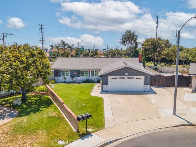 2951 S Plainfield Place, Ontario CA: https://media.crmls.org/medias/bf023083-bb9e-4dc2-b99d-4441087ab9f2.jpg