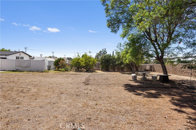 1049 2nd Street, Norco CA: https://media.crmls.org/medias/bf02513f-83af-485f-b827-4204931669d5.jpg