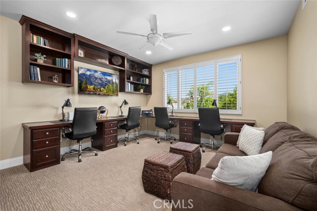 6 Las Plumas, Rancho Santa Margarita CA: https://media.crmls.org/medias/bf031865-de67-4716-86a0-e4085419c553.jpg