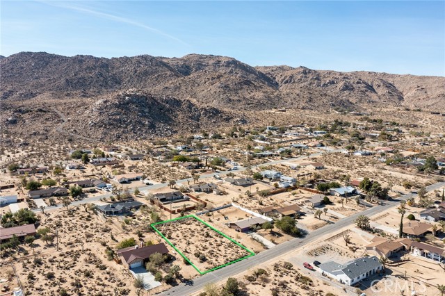 Detail Gallery Image 1 of 15 For 4444 Navajo Trl, Joshua Tree,  CA 92252 - – Beds | – Baths