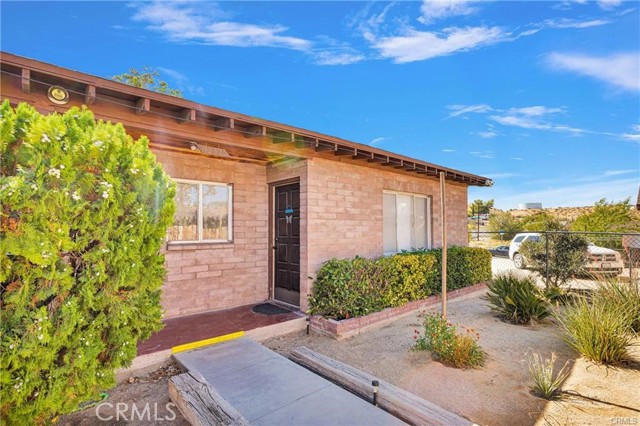 Detail Gallery Image 4 of 28 For 15521 4th, Victorville,  CA 92395 - – Beds | – Baths